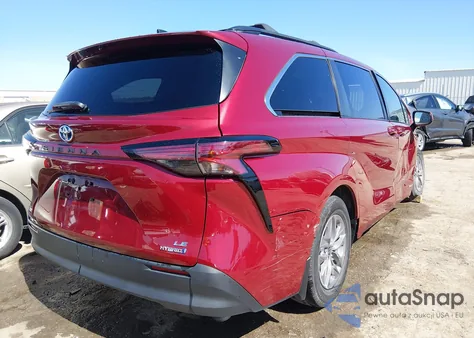 2021 Toyota Sienna Le z USA, uszkodzony, nr VIN 5TDKRKEC4MS051114